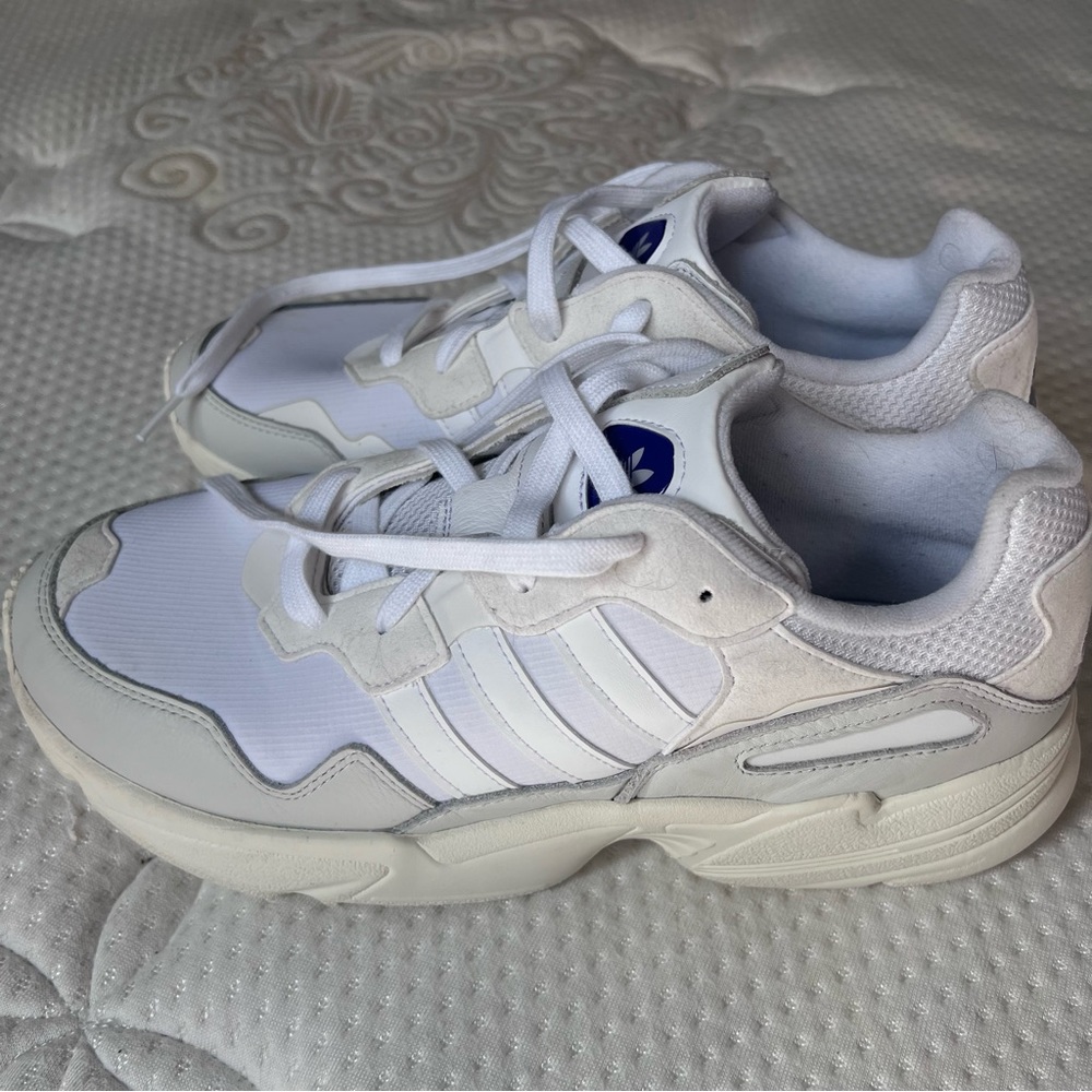 Adidas Men’s Shoes White with Blue logo-Sz 10
